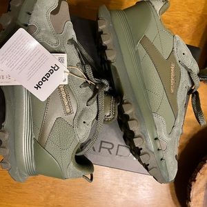 Cardi B Reebok never worn! Size 9.5